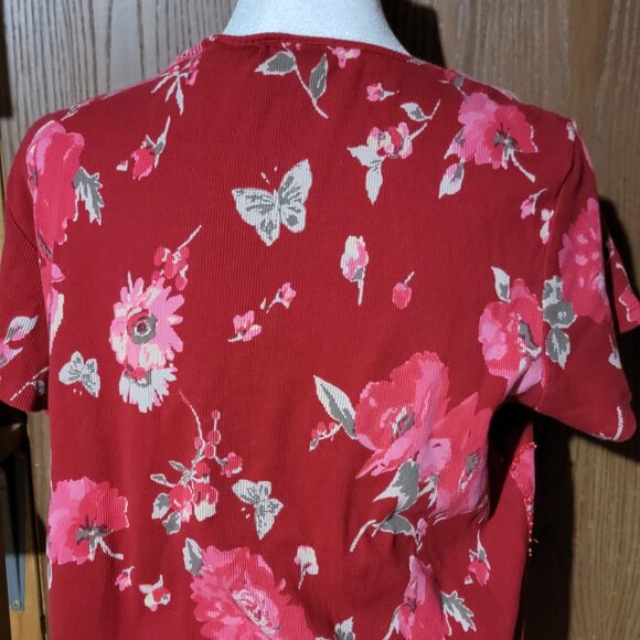 Women’s Casual Red Flowered Blouse – Medium (Imported) - Picture 3 of 6